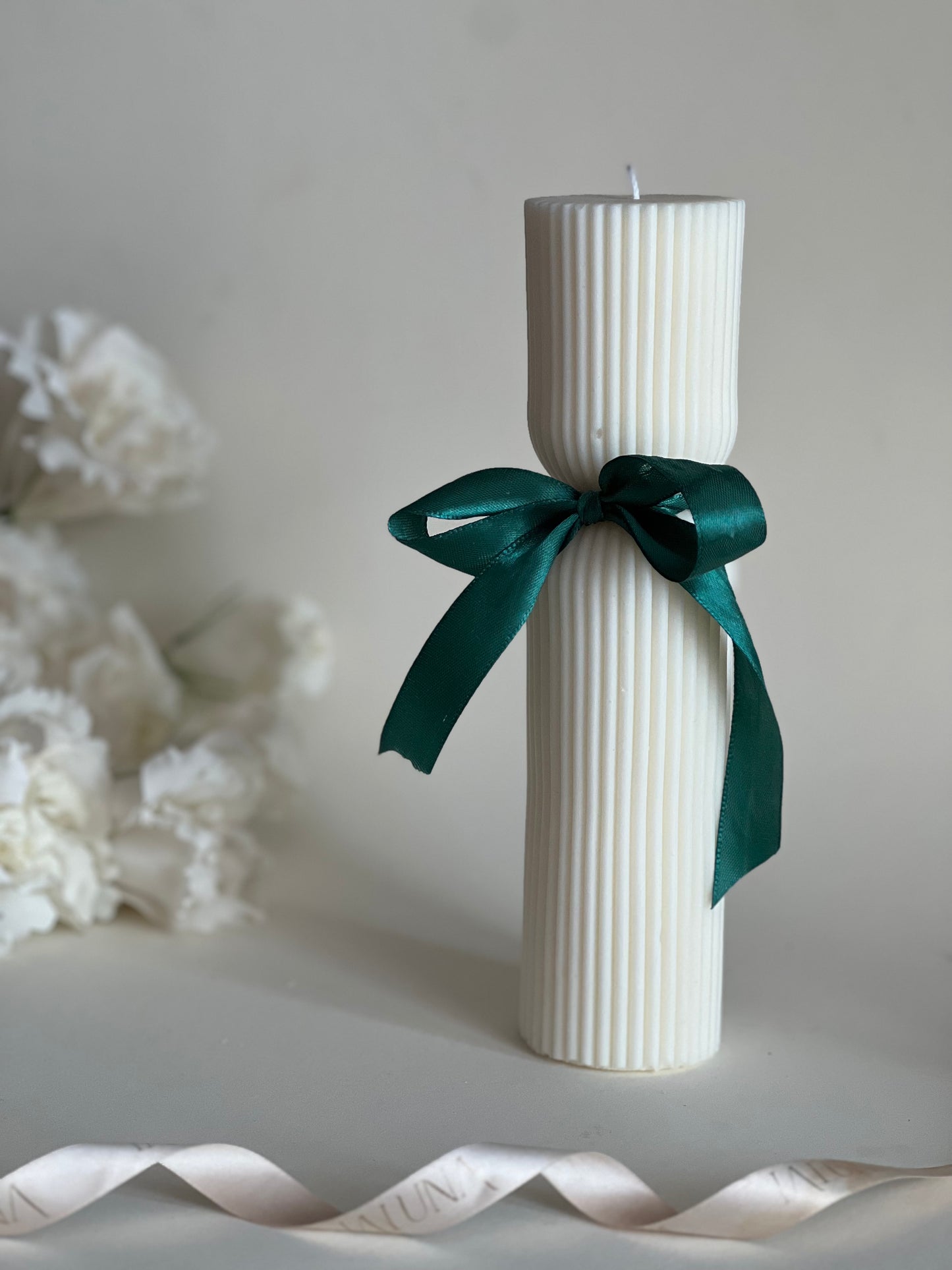 Lumanare decorativa cu design modern pentru casa ta.