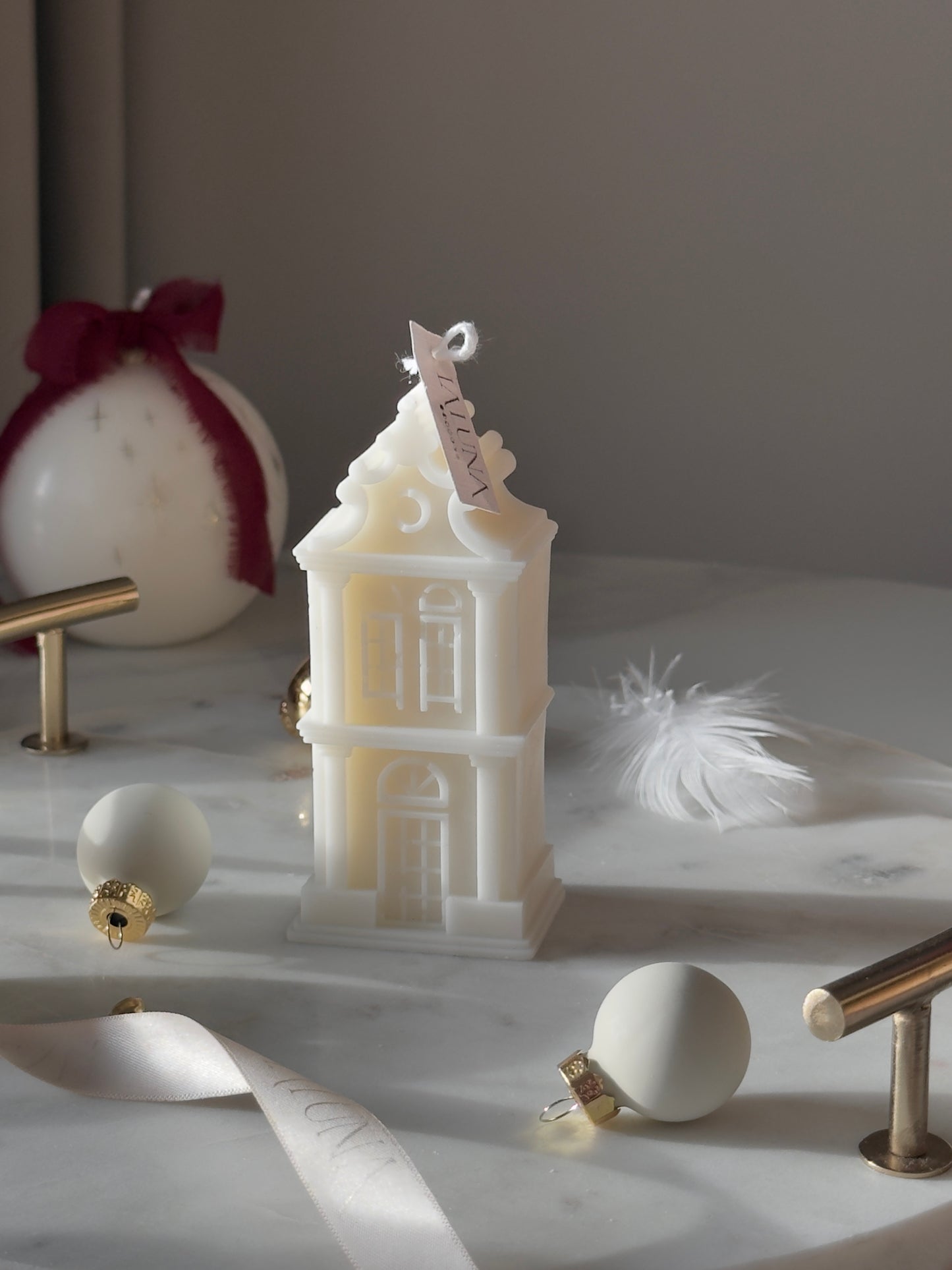 Lumânare parfumată „Casa Nordică” | Lumânare Decorativă Sculpturală