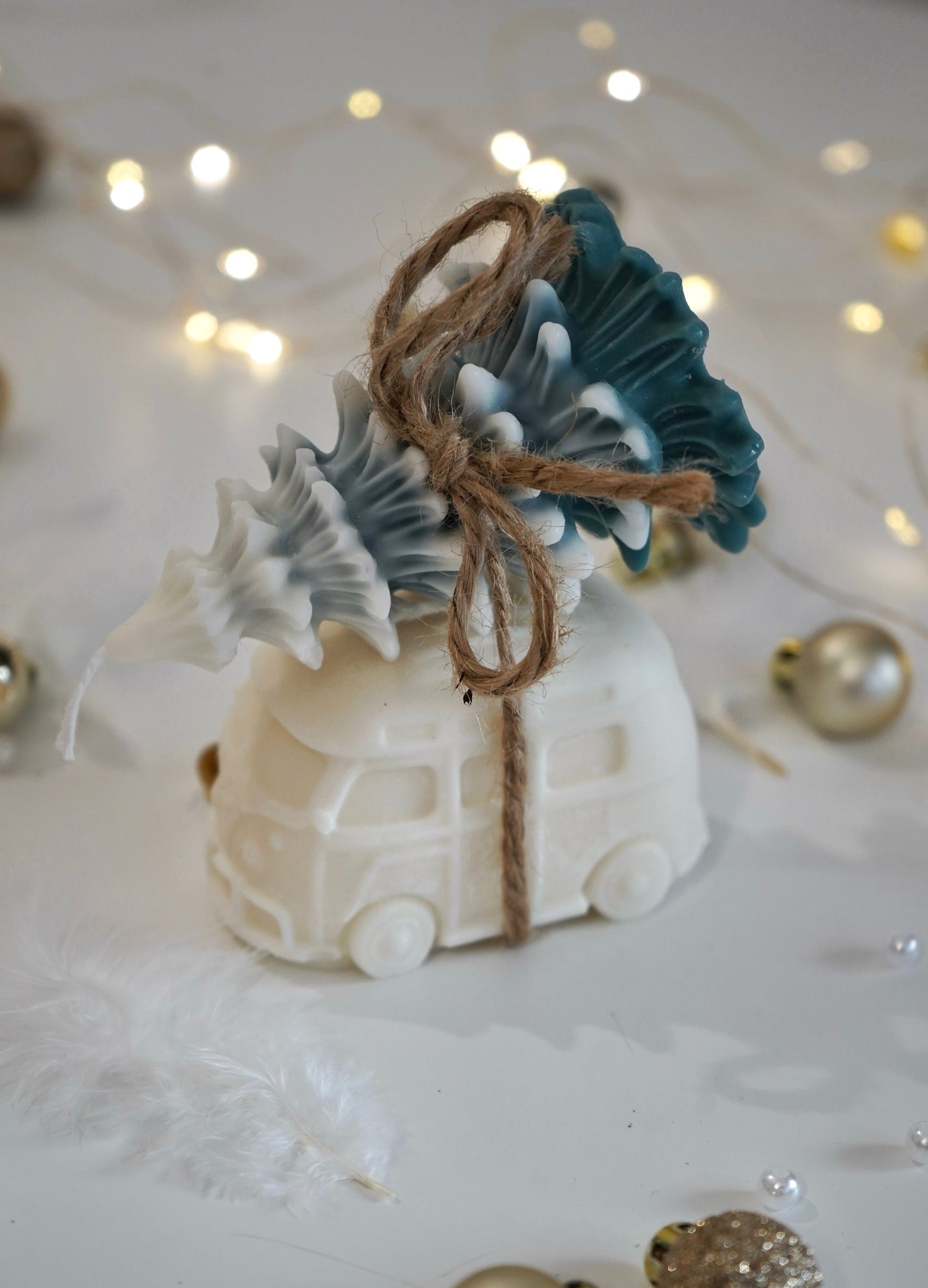 Lumânare Decorativă Mașinuță cu Brad