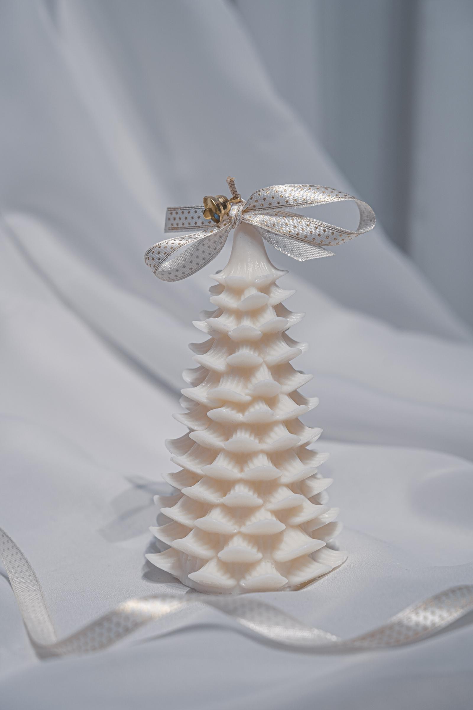 "Lumanari parfumate pentru un cadou de Craciun special."