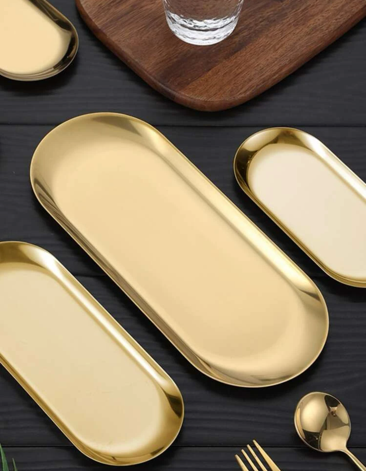 Tava decorativa aurie eleganta pentru lumanare